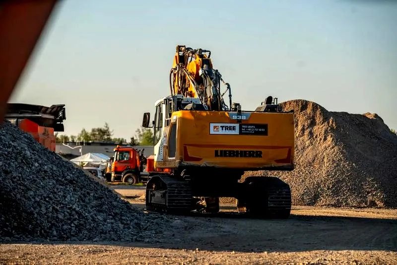 Jakie korzyści płyną z recyklingu różnych materiałów dla naszej planety?