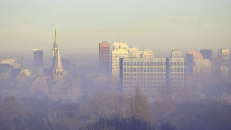 Smog w Krakowie: skąd się brał i czy miasto wygrało z problemem?